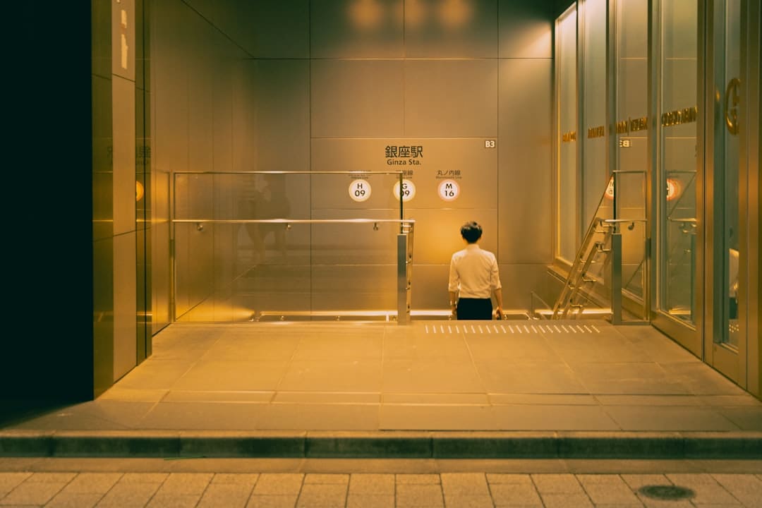 《一同探爱情》定档五一,全民观察员侦破浪漫暗码
